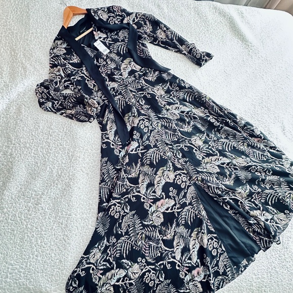 Banana Republic Maxi Dress - size 10 - NWT - Picture 4 of 11